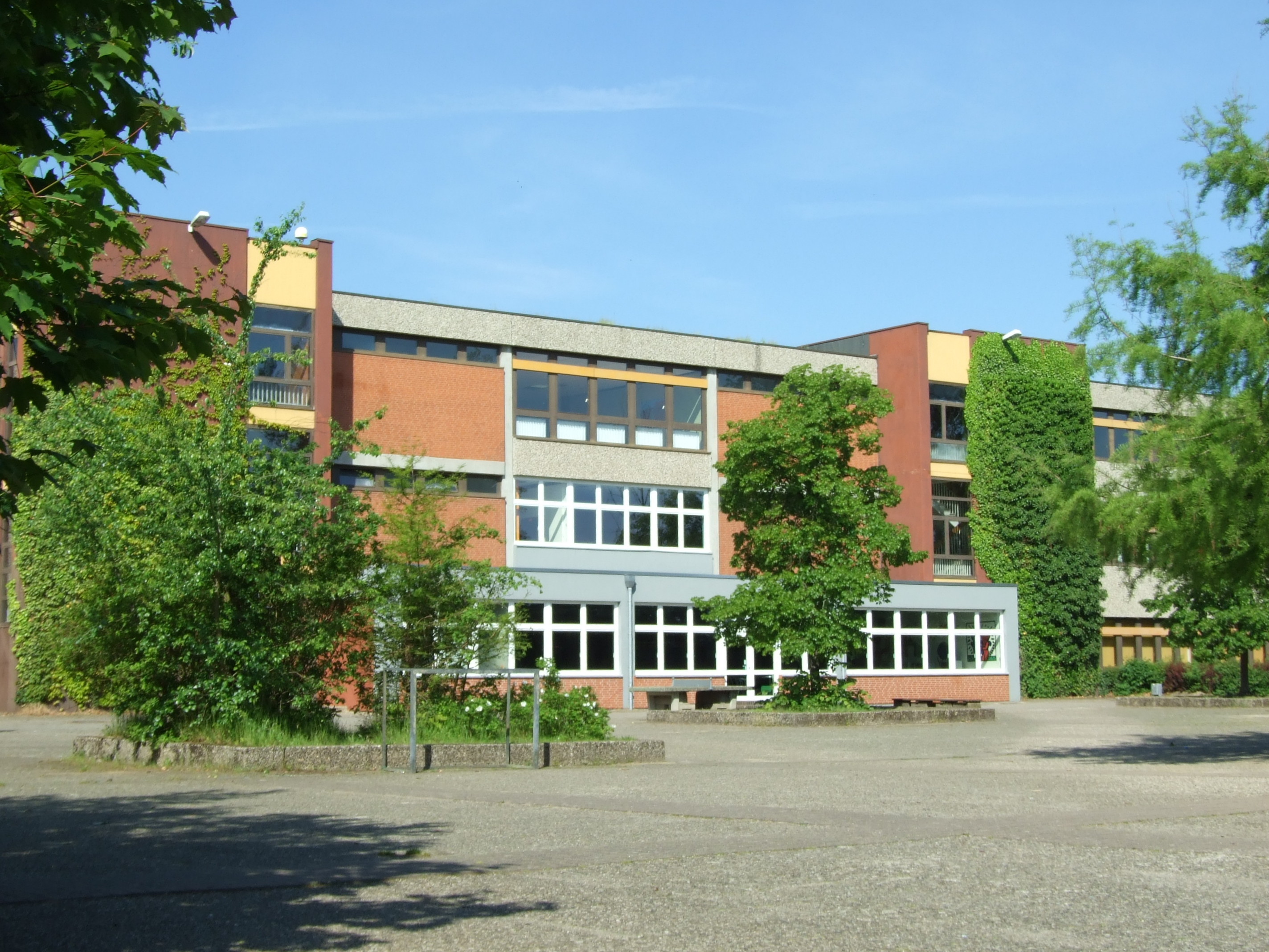 Nicolas Born Schule